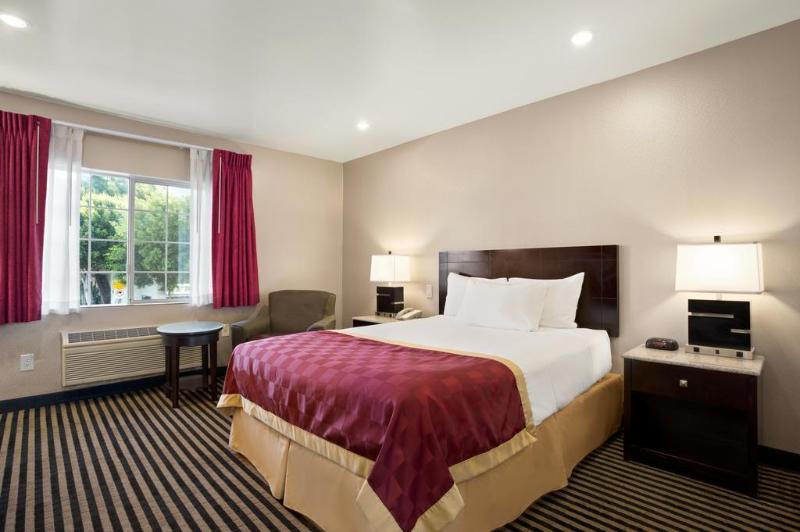 Ramada By Wyndham Marina Del Rey Otel Dış mekan fotoğraf