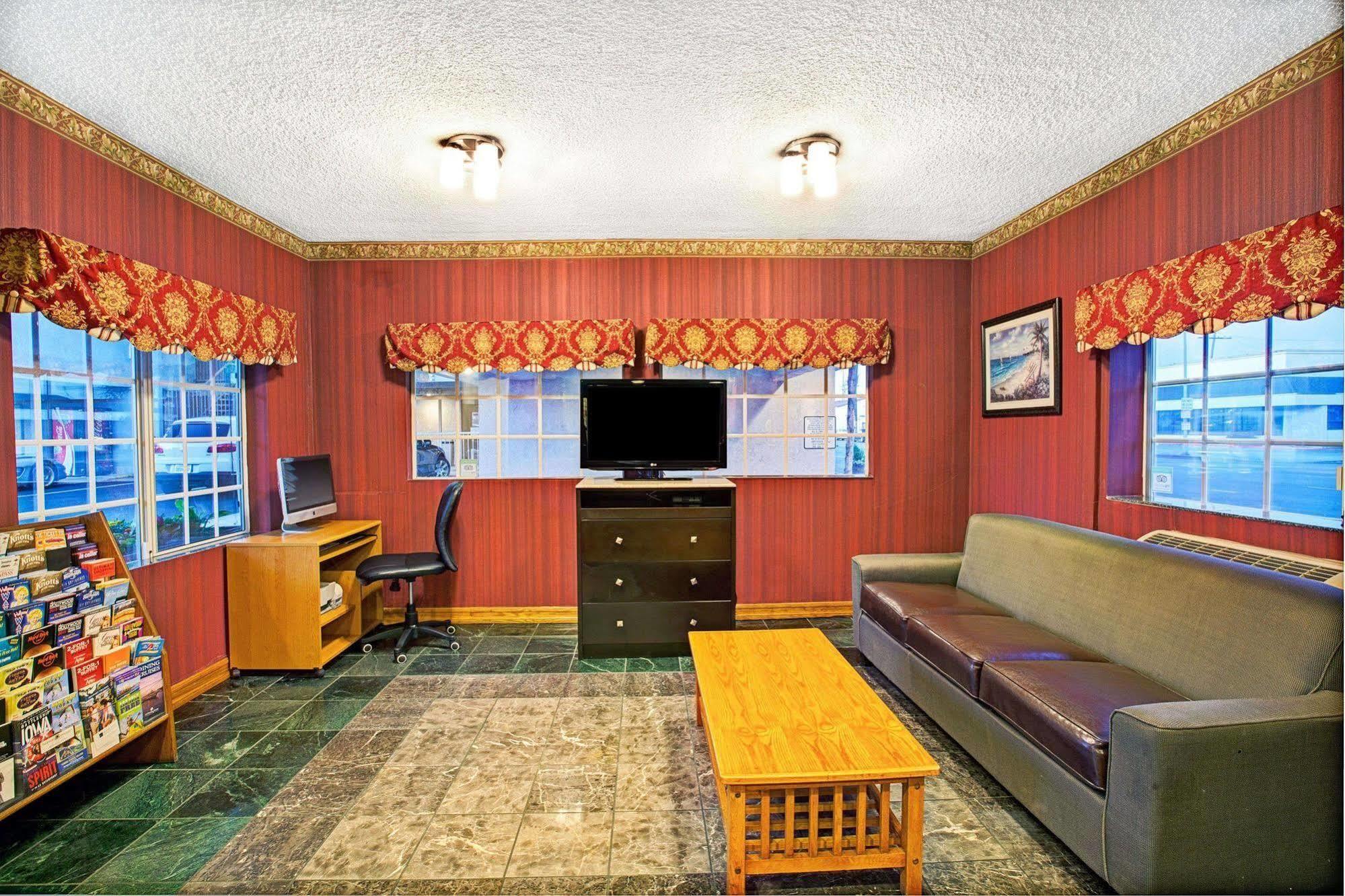 Ramada By Wyndham Marina Del Rey Otel Dış mekan fotoğraf